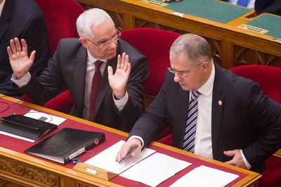 Politika - Országgyűlés-stock-foto