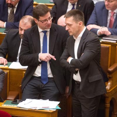 Politika - Országgyűlés-stock-foto