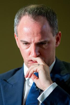 Politika - Miniszterelnök-jelöltek vitáznak-stock-foto