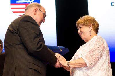 Átadták a díszpolgári címeket a XIII. kerületben-stock-foto