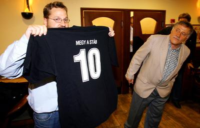 Megy a gőzös-stock-foto