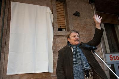 Kapás Dezső emléktábla-stock-foto