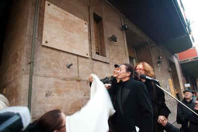 Kapás Dezső emléktábla-stock-foto