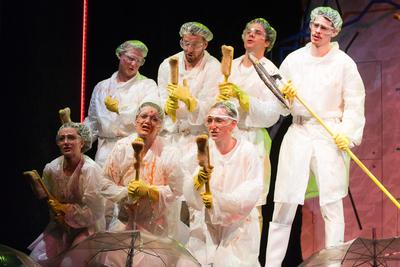 Presser Gábor - Varró Dániel - Teslár Ákos: Túl a Maszat-hegyen-stock-foto