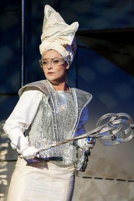 Presser Gábor - Varró Dániel - Teslár Ákos: Túl a Maszat-hegyen-stock-foto