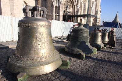 A Mátyás templom harangjai-stock-foto