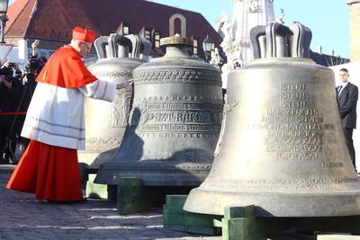 A Mátyás templom harangjai-stock-foto