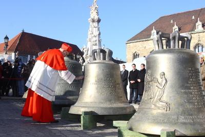 A Mátyás templom harangjai-stock-foto