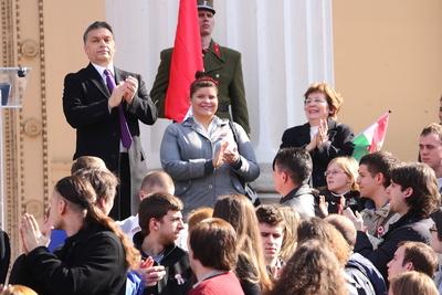 Március 15.-i megemlékezés a Múzeum kertben-stock-foto