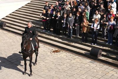 Március 15.-i megemlékezés a Múzeum kertben-stock-foto