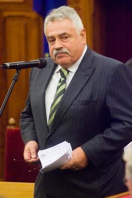 A parlamenti pártok meghallgatják a köztársasági elnök-jelölteket-stock-foto