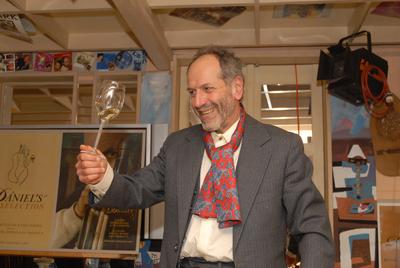 Benkő Dániel női hátsókat fest-stock-foto