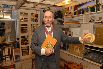 Benkő Dániel női hátsókat fest-stock-foto