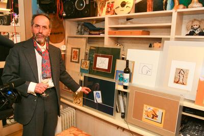 Benkő Dániel női hátsókat fest-stock-foto