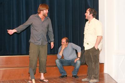 Iskolákat ajándékoz meg a Beugró csapata-stock-foto