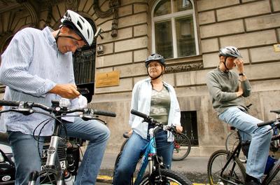 SZDSZ: 56 milliárd a Kerékpáros Magyarország Programra-stock-foto