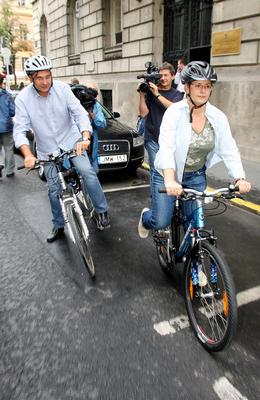 SZDSZ: 56 milliárd a Kerékpáros Magyarország Programra-stock-foto