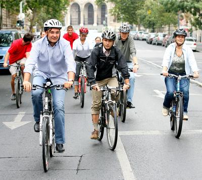 SZDSZ: 56 milliárd a Kerékpáros Magyarország Programra-stock-foto
