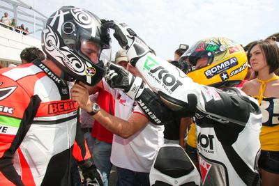 Több ezren voltak kíváncsiak Talmácsi Gábor bemutatójára-stock-foto