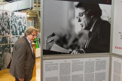 Könyvfesztivál megnyitó-stock-foto