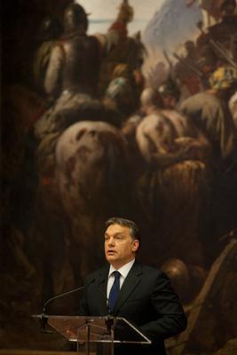 Hősök, szentek, királyok c. kiállítás megnyitója-stock-foto