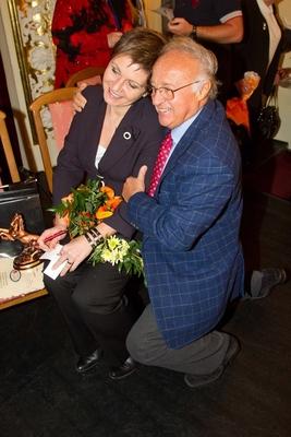 A Tisztelet Társasága 8. születésnapját ünnepelte-stock-foto