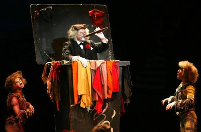 25 éve műsoron a Macskák c. musical-stock-foto