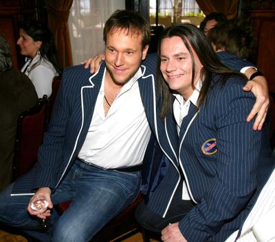 Megszületett a Társulat szereposztása-stock-foto