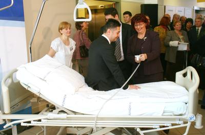 Ünnepélyes pillanatok a kőbányai Bajcsy-Zsilinszky Kórházban-stock-foto