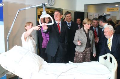 Ünnepélyes pillanatok a kőbányai Bajcsy-Zsilinszky Kórházban-stock-foto
