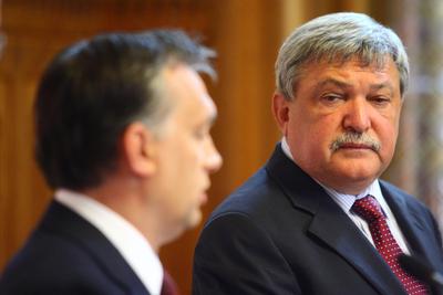 Orbán Viktor és Csányi Sándor sajtótájékoztatója a Parlamentben-stock-photo