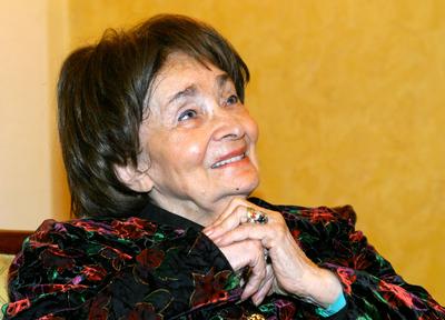 Szabó Magda 88 éves-stock-foto