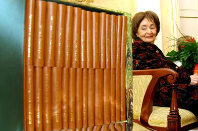 Szabó Magda 88 éves-stock-foto