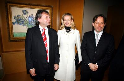 A kulturális miniszter megnyitotta a Van Gogh-kiállítást-stock-foto