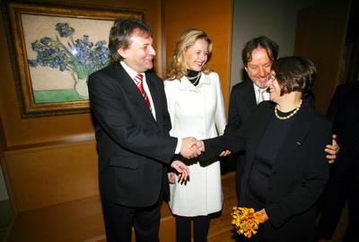 A kulturális miniszter megnyitotta a Van Gogh-kiállítást-stock-foto