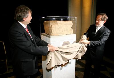 A kulturális miniszter megnyitotta a Van Gogh-kiállítást-stock-foto