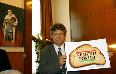 Együttműködést írt alá a Fidesz és a Nemzeti Fórum-stock-foto