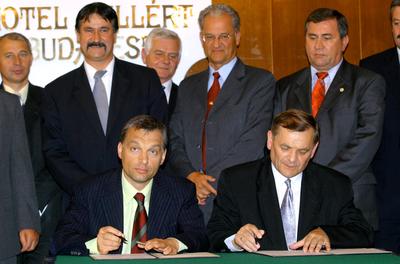 Együttműködést írt alá a Fidesz és a Nemzeti Fórum-stock-foto