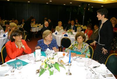 Jótékonysági vacsora-stock-foto