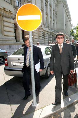 Veres átadja a költségvetést-stock-photo