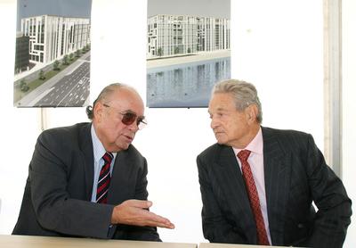 Elhelyezték a Millennium Gate – CEU Business School alapkövét-stock-foto