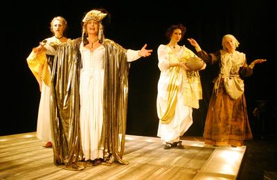 April de Angelis: Színházi Bestiák-stock-foto