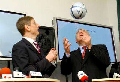 Sajtótájékoztató a 2012-s közös EB-ről-stock-foto