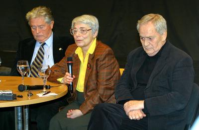 Szabó István és osztálytársai az ügynökmúltról nyilatkoztak-stock-foto