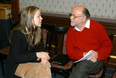 Budapest, 2006.02.20.
Lezajlottak az előválogatások az ötödik Humorfesztiválon, így a több száz jelentkező közül az előadói kategóriában négy elődöntő keretében 32 produkció hallható a Magyar Rádió Márványtermében. A középdöntőbe 16, a döntőbe 8 előadó kerül. Szerzői kategóriában 2 elődöntőt tartottak február 20-án.

A képen: Haumann Petra és Haumann Péter-stock-foto