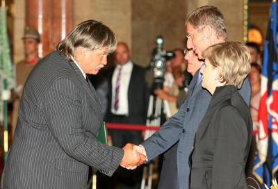 Állami kitüntetések augusztus 20-a alkalmából-stock-foto