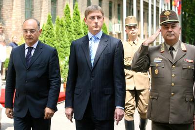 Honvédségi értekezlet-stock-foto