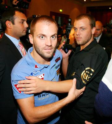 Autót és motort kapott Talma ajándékba-stock-foto