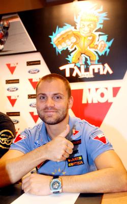 Autót és motort kapott Talma ajándékba-stock-foto