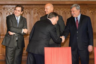 Pénzintézetek vezetőivel találkozott Orbán Viktor-stock-foto